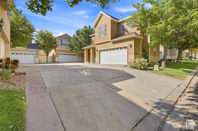 7722 S New Snowbell Ln, West Jordan, UT 84081 - #3