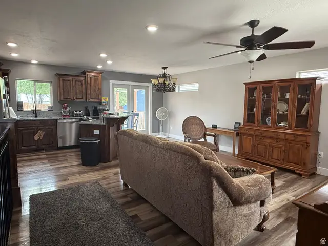 192 N 100 W, Malad City, ID 83252 - #3
