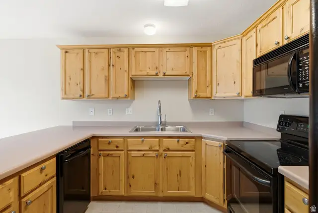 546 W 230 N, Layton, UT 84041 - #2