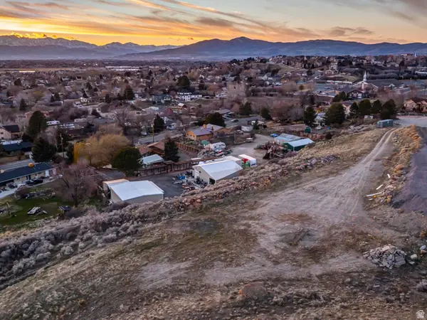 3851 W Mountaintop Cir #5, Cedar Hills, UT 84062