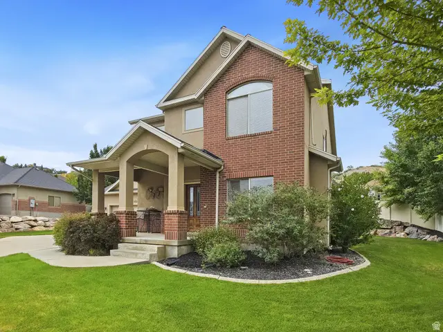 573 Canyon View Cir, North Salt Lake, UT 84054 - #3
