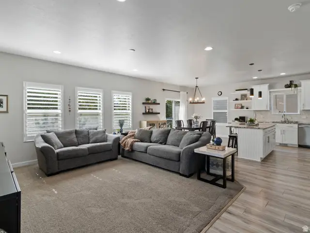 1053 Blackstone Dr, Fruit Heights, UT 84037 - #3