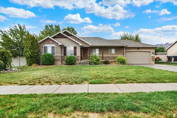 156 E 2050 N, North Ogden, UT 84414