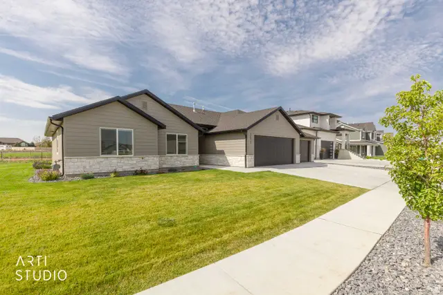 3673 W Stanmore Dr, Taylor, UT 84401 - #3