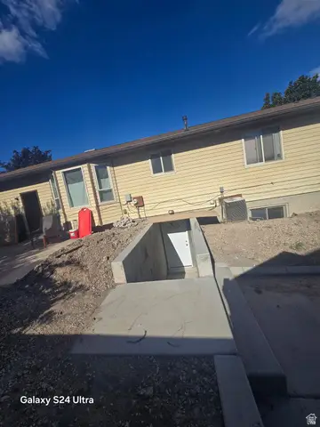 4627 S Solano Cir W, West Valley City, UT 84120 - #3