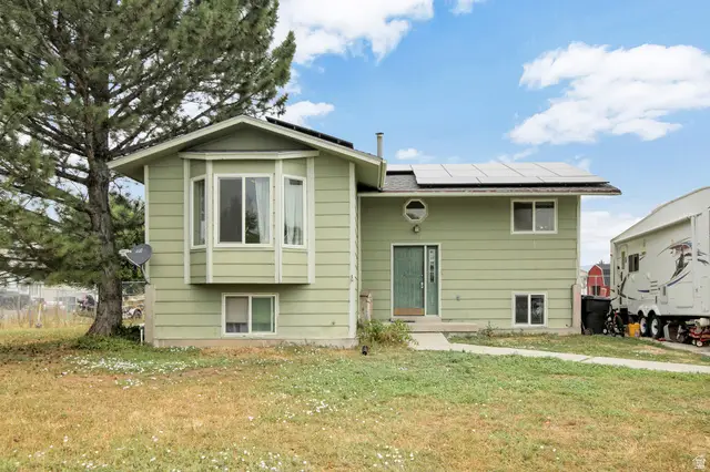 1198 Riverview Dr, Garland, UT 84312 - #1
