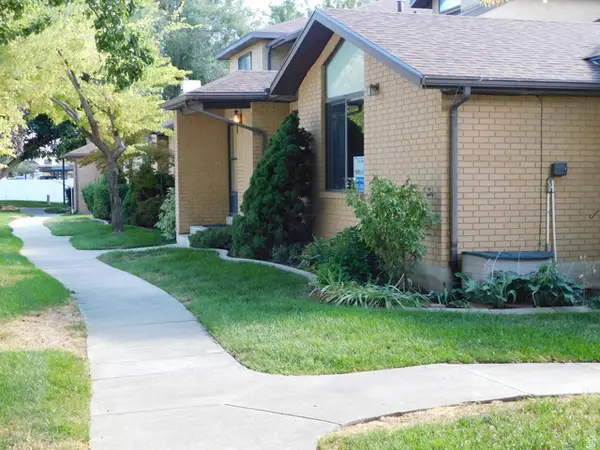 785 E Autumn Field Dr S, Salt Lake City, UT 84106