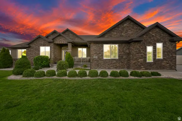 585 E Coach Ln, Grantsville, UT 84029 - #1