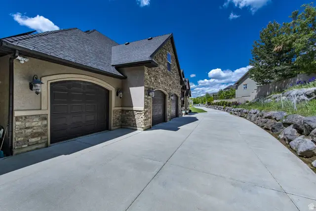 1776 S Temple Ct E, Bountiful, UT 84010 - #3