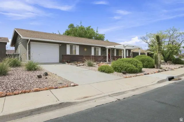 2597 Canyon View Dr, Santa Clara, UT 84765 - #2