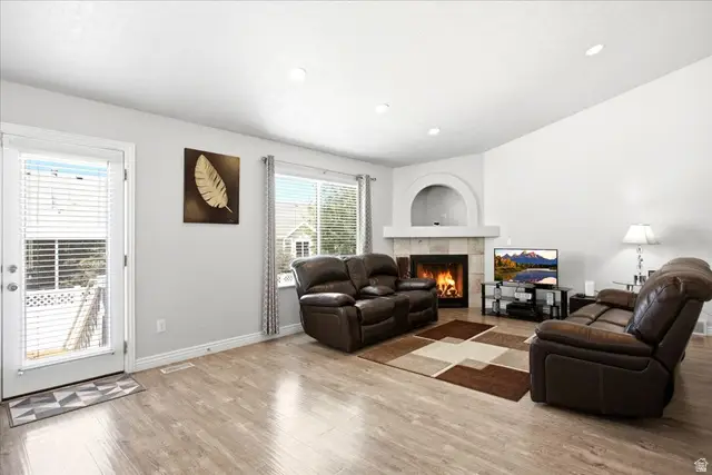 7226 W Silhouette Ln S, West Valley City, UT 84081 - #3
