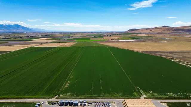 7220 W Cropley Rd, Elwood, UT 84337 - #1