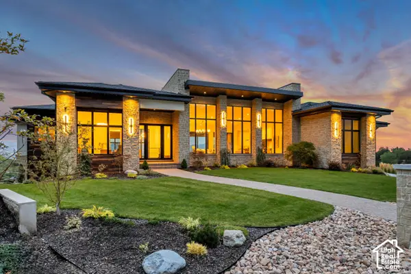 6 E Eastern Peak Cv, Sandy, UT 84092