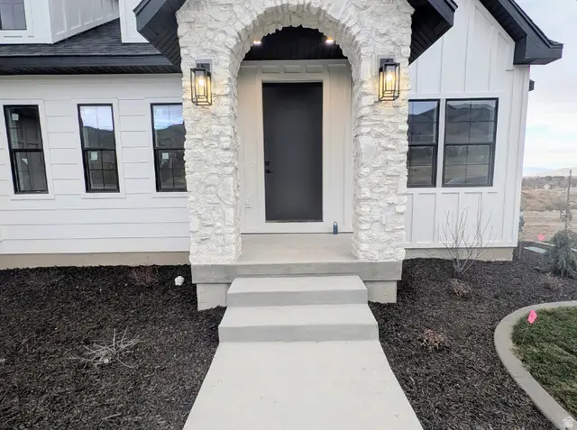2 S 1150 E, Smithfield, UT 84335 - #3
