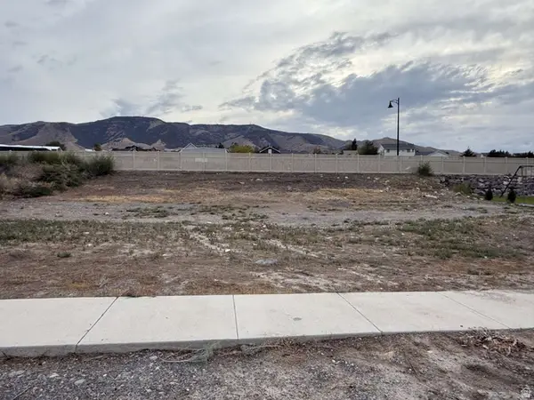 3521 S Garibaldi Way, Saratoga Springs, UT 84045
