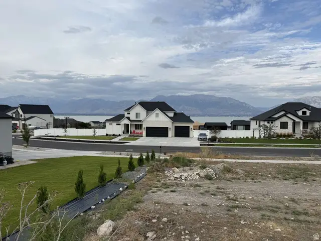 3521 S Garibaldi Way, Saratoga Springs, UT 84045 - #3