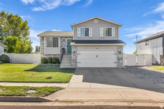 1927 N 950 W, Clinton, UT 84015 - #1