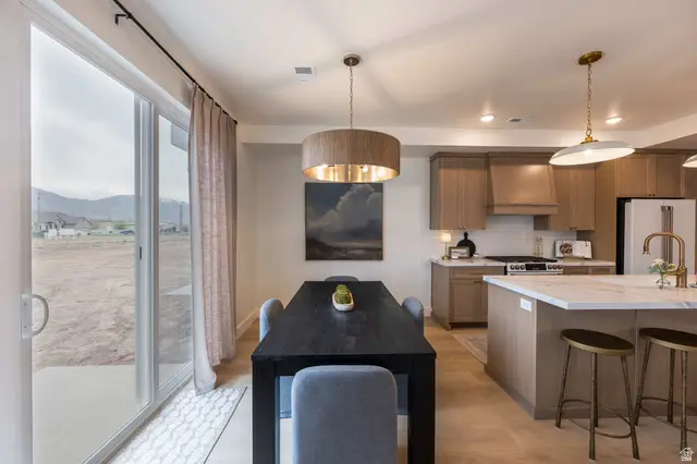 1445 W Pleasant View Dr #31, Kaysville, UT 84037 - #3