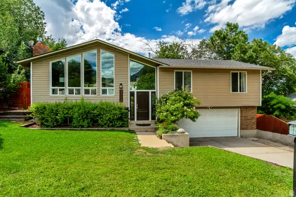 9706 S Raintree Dr, Sandy, UT 84092
