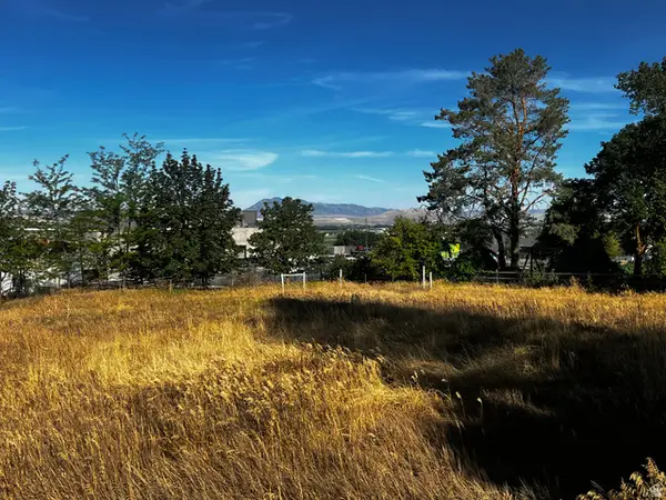 375 N 400 E, Hyde Park, UT 84318