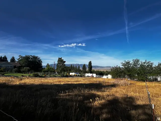 375 N 400 E, Hyde Park, UT 84318 - #2