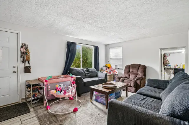 1092 Glendale Dr, Salt Lake City, UT 84104 - #3