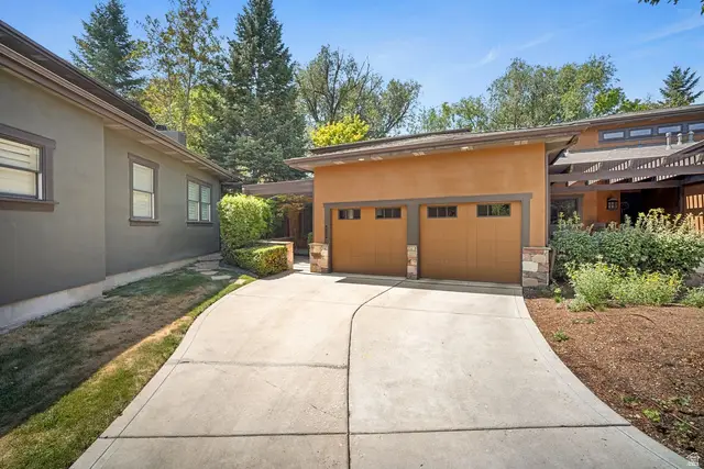 4736 S Millrace Ln E, Murray, UT 84107 - #3