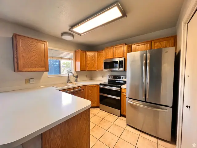 671 W 950 N, Clinton, UT 84015 - #2