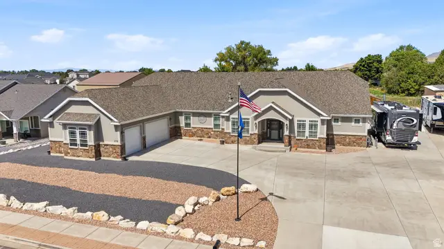 278 E Larsen Ln, Harrisville, UT 84404 - #2