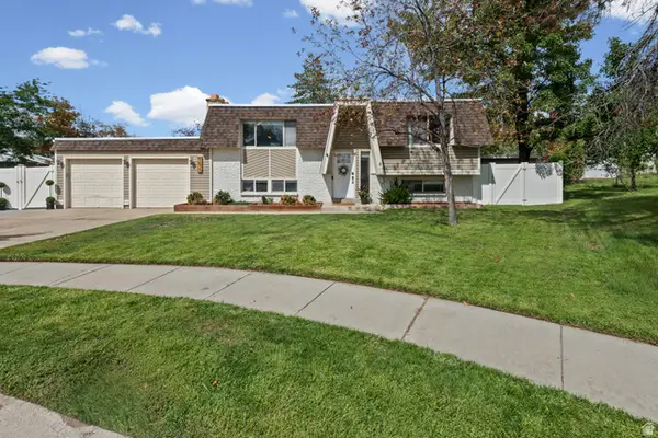 9633 S Sleepy Hollow Cir, Sandy, UT 84094