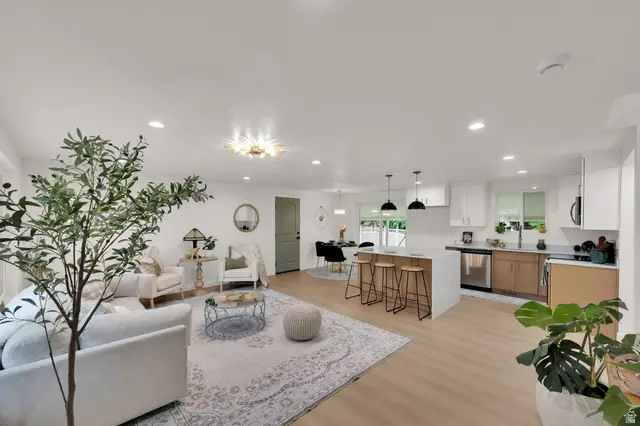 1445 E Blue Grass Cir, Cottonwood Heights, UT 84121 - #2