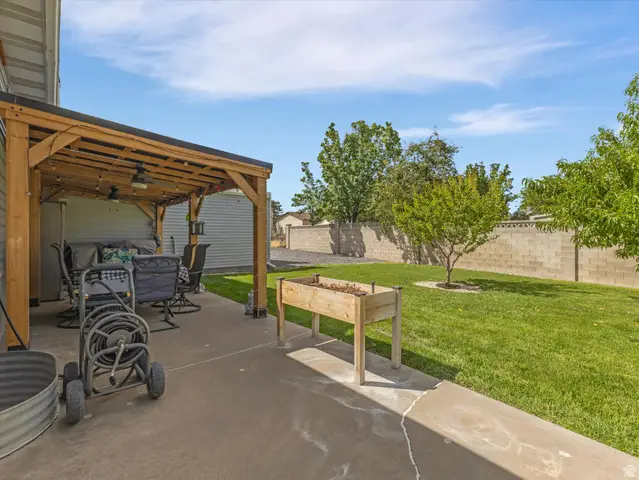1422 W Quail Ridge Rd, Riverton, UT 84065 - #3