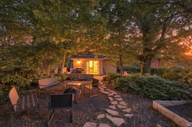 1205 E Emerson Ave S, Salt Lake City, UT 84105 - #3