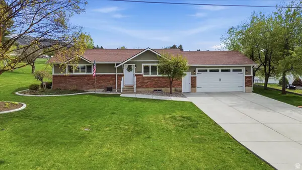 220 E 300 N, Hyde Park, UT 84318