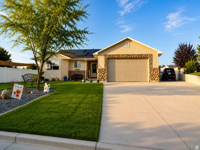 262 E Poplar Ct, Garland, UT 84312 - #1