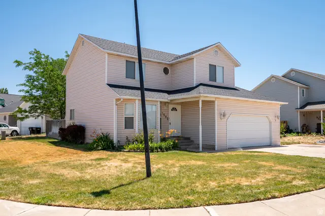 1582 N Cedar Bluffs Blvd, Cedar City, UT 84720 - #3