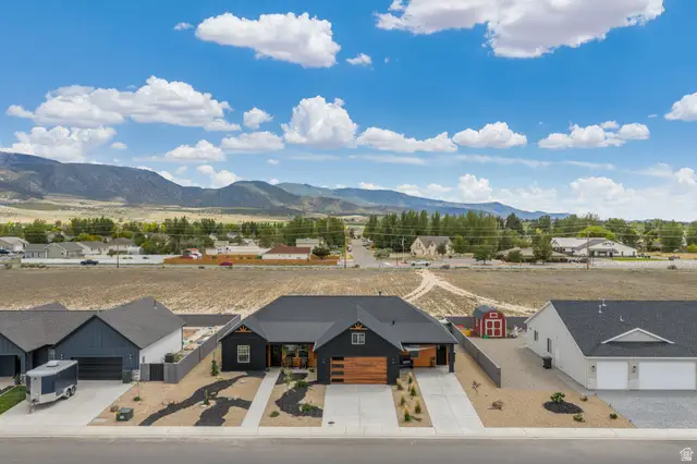 932 E Winchester Dr, Enoch, UT 84721 - #3