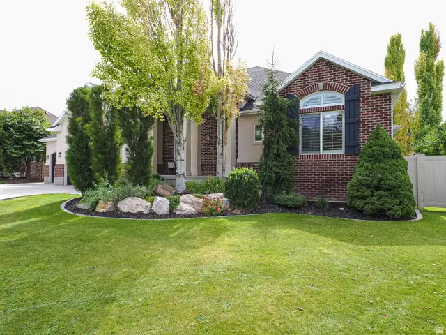 1239 Willowbrook Ln, Kaysville, UT 84037 - #1