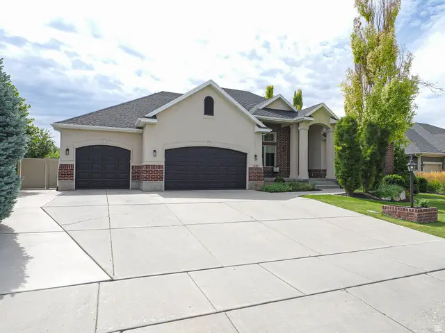 1239 Willowbrook Ln, Kaysville, UT 84037 - #2