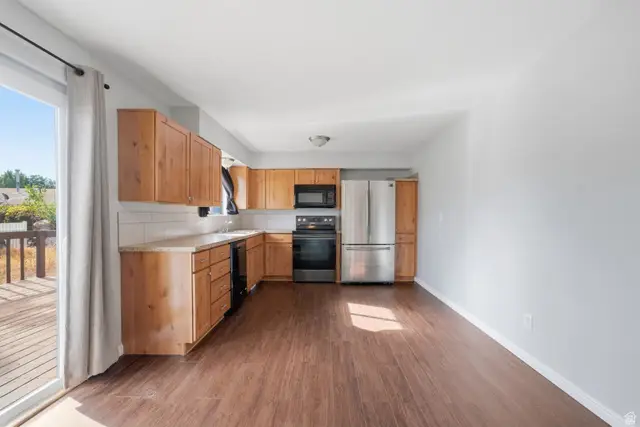 755 Barlow St N, Clearfield, UT 84015 - #3