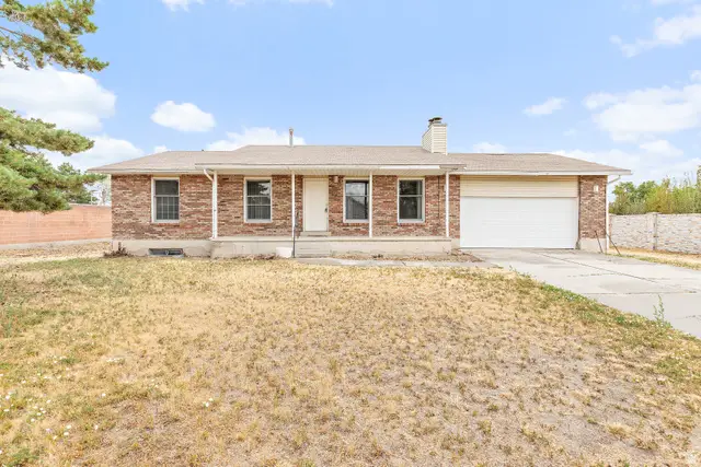 12666 S Gilbert Cir, Riverton, UT 84065 - #2