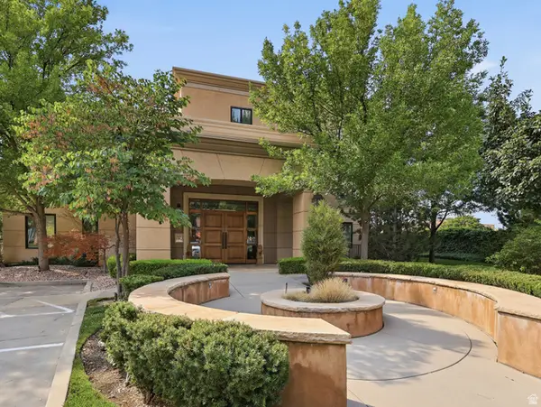 1706 E Murray Holladay Rd #203, Holladay, UT 84117