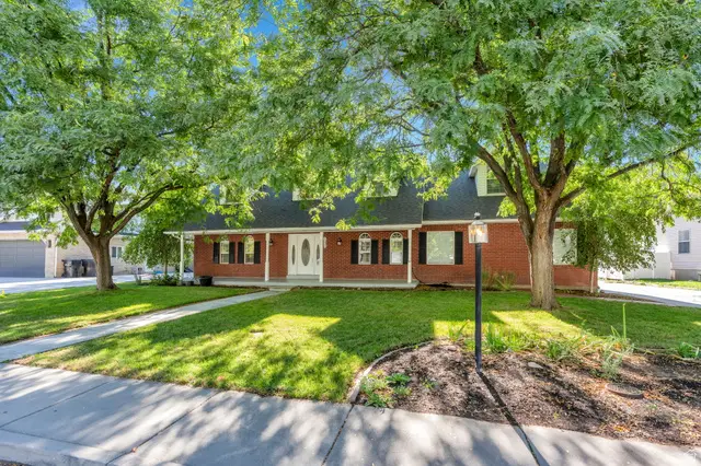 1526 E Pheasant Run Dr, Springville, UT 84663 - #3