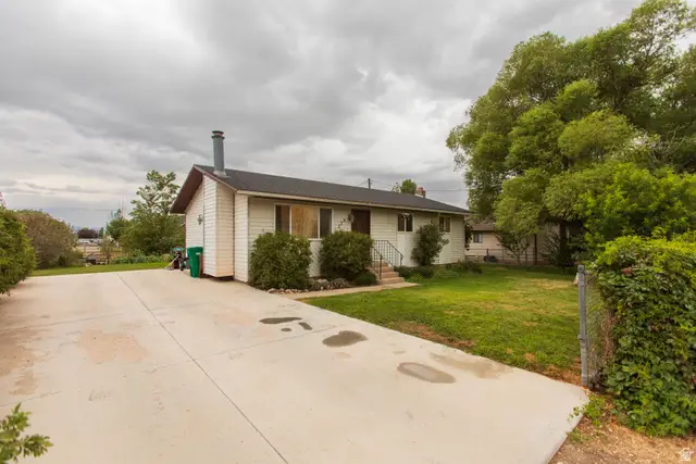 379 N 200 W, Santaquin, UT 84655 - #3