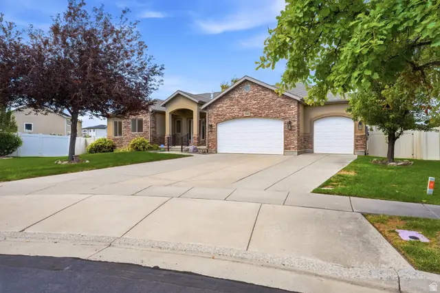 2042 W 2185 S, Woods Cross, UT 84087 - #2