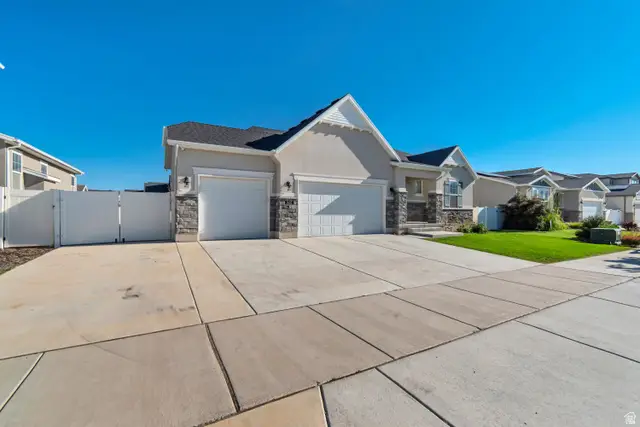 1403 E Lowe Peak Dr, Eagle Mountain, UT 84005 - #3