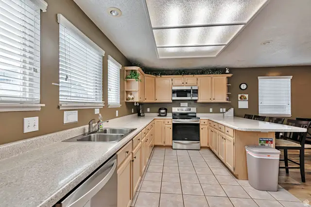 3577 E Rustic Spring Ln, Cottonwood Heights, UT 84121 - #3