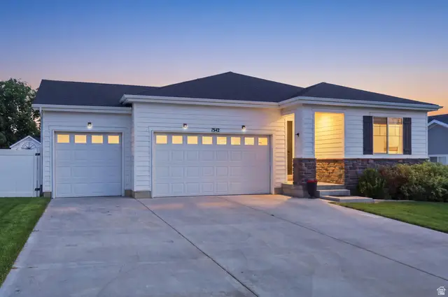 1342 W Autumn Brook Ln, Riverdale, UT 84405 - #2