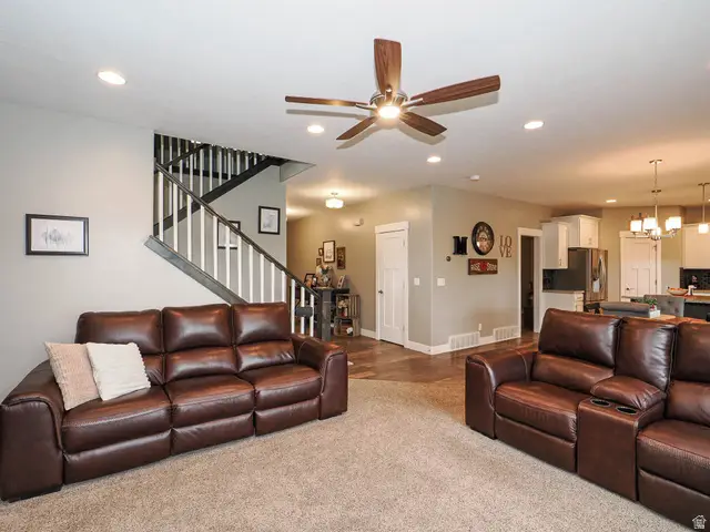 549 E Virginia St, Murray, UT 84107 - #2