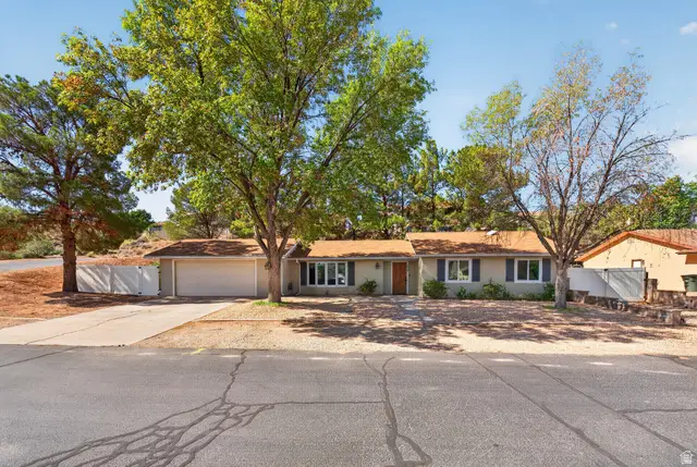 1690 E Maplewood Way, Saint George, UT 84790 - #1